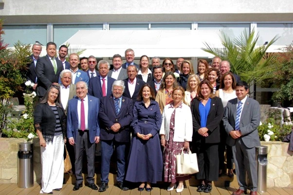 Almuerzo Abril 2026